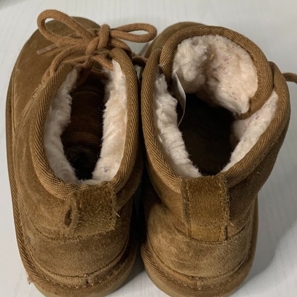 UGG girls boots - Picture 4 of 7